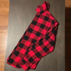 Men’s size medium, red and black plaid, flannel shirt
